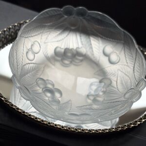 Vintage Mikasa Bountiful frosted glass serving bowl featuring a raised cherry
